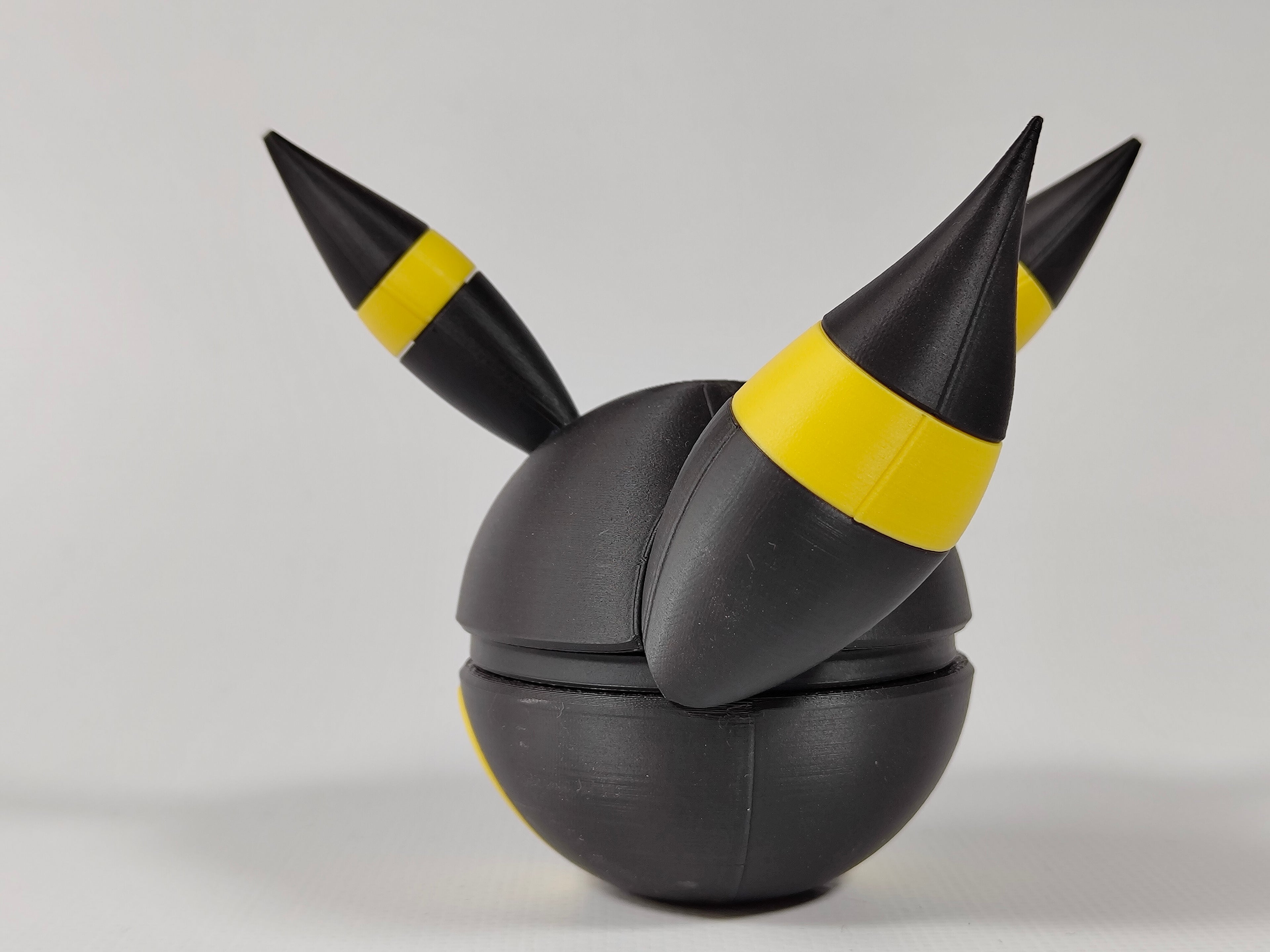 Umbreon Pokemon Karakter Figürü